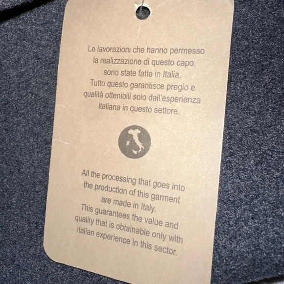 Women’s Wool Made in Italy Grey Turn Down Collar Button Poncho Cape NWT - Picture 4 of 7